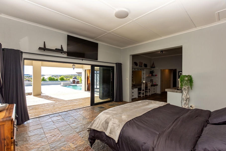 13 Bedroom Property for Sale in Olifantskop Western Cape